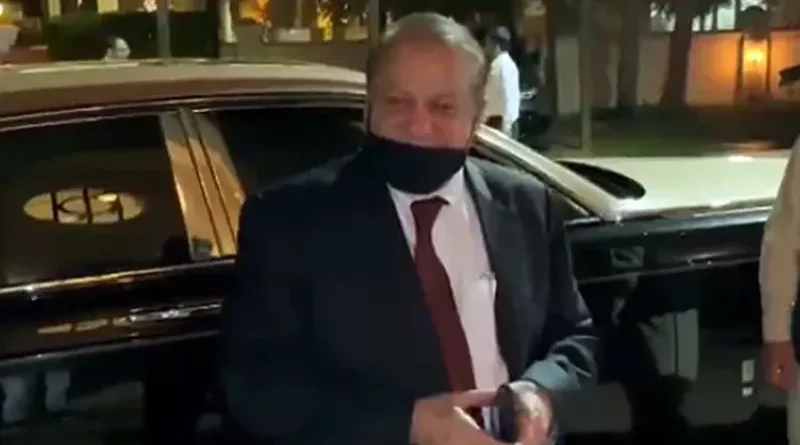 Nawaz Sharif at Dubai